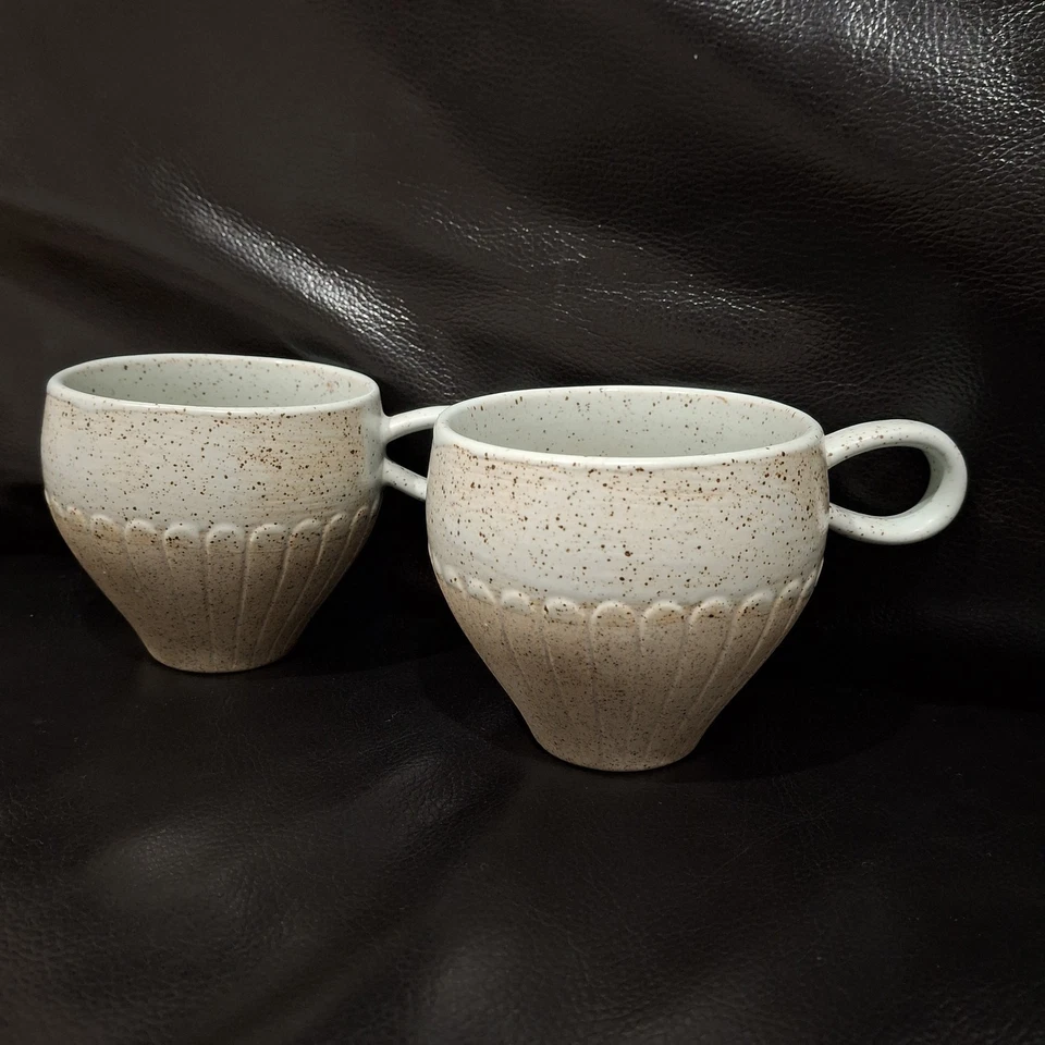 Robert Gordon Ceylon Natural MUG ×2 Stoneware HAND BRUSHED GLAZE 350ml Scalloped - image 1 of 4