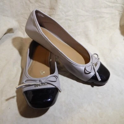 🩰 Nautica Ballet Flats 8.5 M Putty Gray Leatherette; Black Patent Cap Toe; Bow - Image 1 of 4
