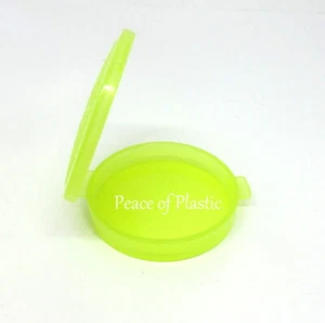 Tupperware Mini Clamshell Pill Keeper Round Pocket Container, Sheer Green Yellow - Picture 1 of 2