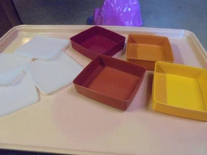Vintage Neu aus altem Lagerbestand Tupperware Sandwichbehälter mit Deckel # 670 4er Set Erntefarben - Bild 1 von 3