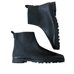 Stuart Weitzman Riley Ankle Boots Bootie Black Leather Lug Sole Size 7 - Picture 1 of 15