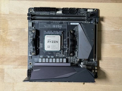 Placa madre GIGABYTE B550I AORUS Pro AX + CPU AMD Ryzen 5 5600x Foto 1 de 4