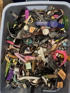 20 Pounds Women's Men's Children's Watches LOT SELLING AS IS FOR PARTS REPAIR - Picture 1 of 4
