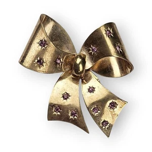 Vintage Rhinestone Studded Bow Brooch Star Purple Gold Tone Brass Dimensional 2" - Picture 1 of 12