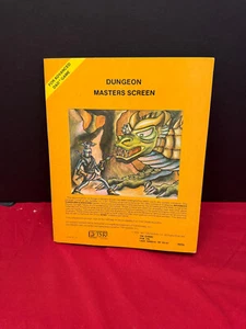 Dungeon Masters Screen 2x Trifolds 9024 Advanced D&D Dungeons and Dragons 1981 - Picture 1 of 7