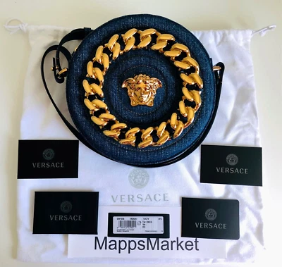 Nuevo con etiquetas Auténtico Bolso Bandolera VERSACE La Medusa Denim Redondo con Detalle de Cadena Dorada Foto 1 de 4
