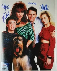 Foto firmada por elenco de Married With Children 11x14 certificado de autenticidad PSA/DNA LOA Sagal Ed O’Neill - Imagen 1 de 2