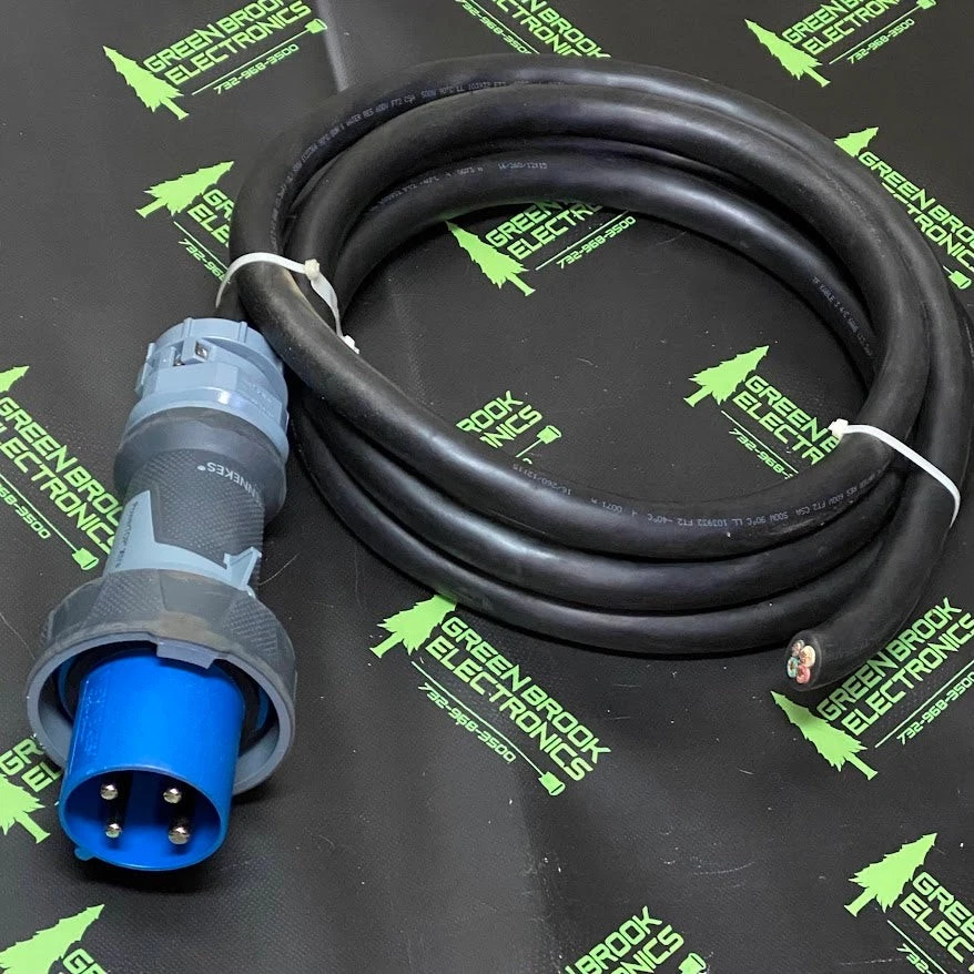 ME460P9W - MENNEKES - Conjunto de plugue estanque de pino e manga, trifásico 250va - Imagem 1 de 1