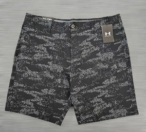 NWT Under Armour Men's Black & Grey Camo 10" Stretch Golf Shorts Size 38 - Picture 1 of 4