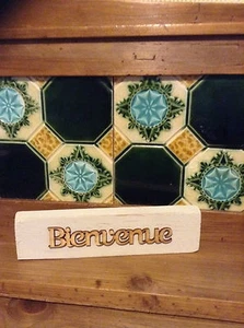 French Vintage Style Bienvenue Wood Block Painted in Annie Sloan Old Ochre - Picture 1 of 9