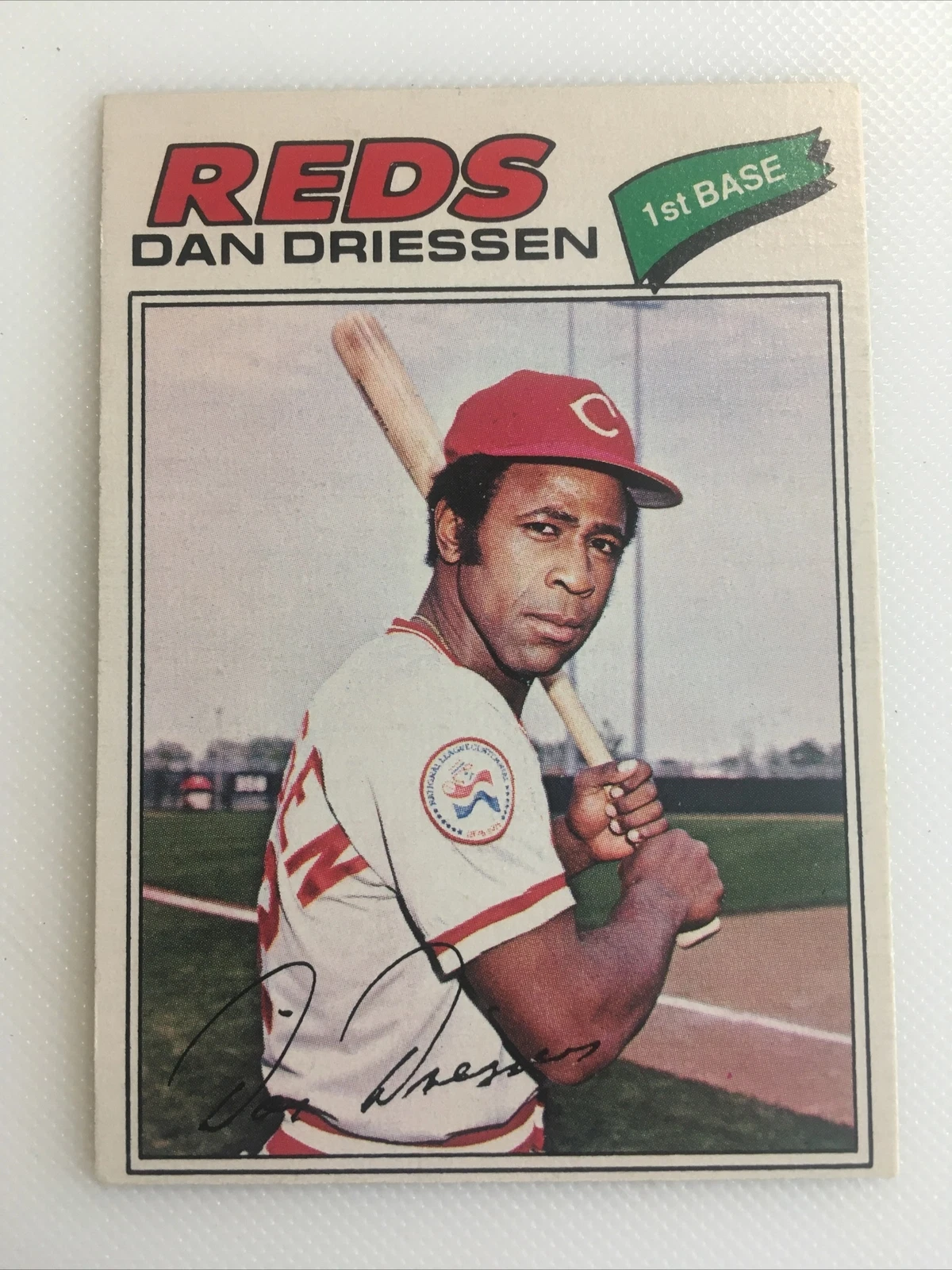 1977 O-Pee-Chee Dan Driessen Card #31 Cincinnati Reds