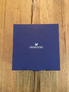 Swarovski Crystal Roses Bouquet With Bell Jar 5493707 - Brand New Boxed - Picture 1 of 9