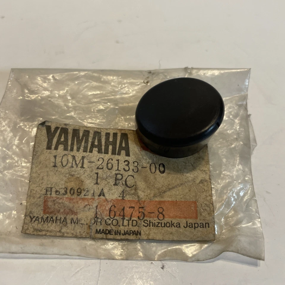 NOS YAMAHA XJ1100 1982 TAPA CABLE MANILLAR 10M-26133-00-00 Foto 1 de 3