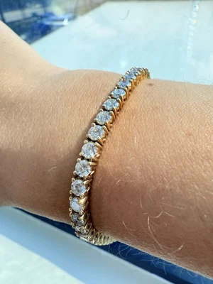 "Brazalete de tenis de diamantes de 7,00 CTTW de oro amarillo de 18 quilates - clásico y elegante de 7""" Foto 1 de 4