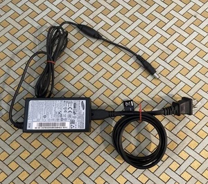 Original Samsung AC/DC Adapter A3514_DPN Netzteil 35W 14V 2,5A mit Netzkabel - Bild 1 von 2