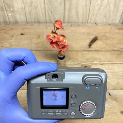 Canon PowerShot A20 Digital Camera TESTED - NO MEMORY CARD. - Image 1 of 4