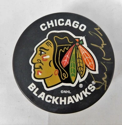 Disco de hockey firmado por Bernie Nicholls Chicago Blackhawks autenticado por JSA Foto 1 de 3