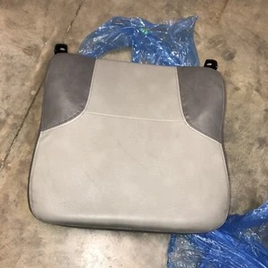 HUSTLER HUS605258 - SEAT BOTTOM CUSHION NEW WITHOUT BOX - Picture 1 of 9