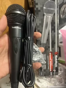 RadioShack Unidirectional Dynamic Microphone Model 3303038 (Open Box, New) - Picture 1 of 4