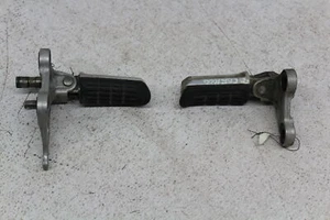 90-91 HONDA CBR1000F FRONT FOOT RESTS PEGS STEPS SET PAIR - Picture 1 of 9