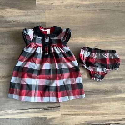 Vestido para bebé niña First Impressions con flores 12 meses terciopelo volantes y cuello Foto 1 de 4