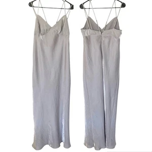 Maxi Vestido WILD FABLE NUEVO SIN ETIQUETAS Brillante Satén Tirantes Correas de Espagueti Plateado Grande - Imagen 1 de 6