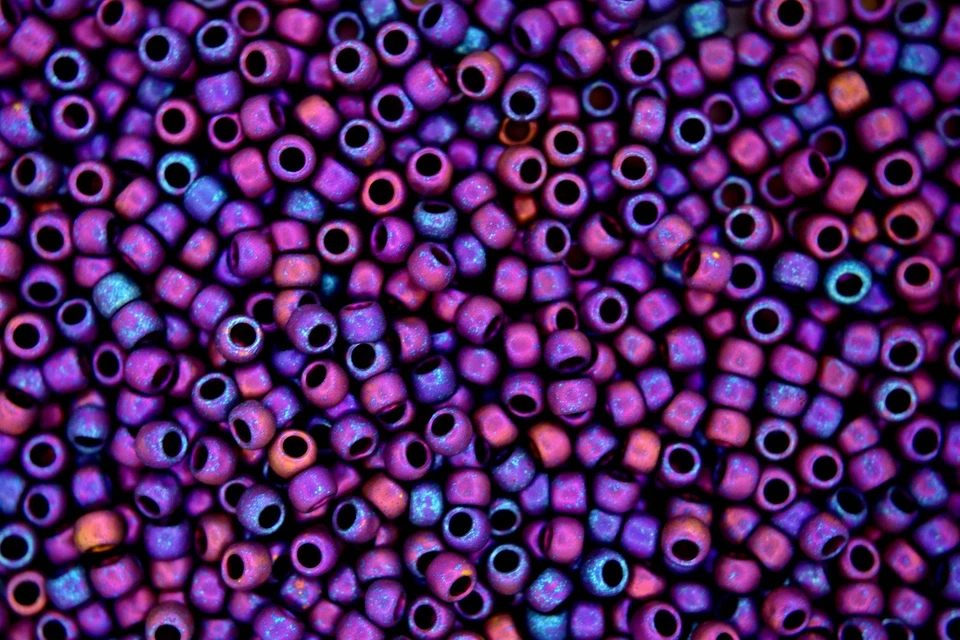 10g Toho Japanese Seed Beads Size 8/0 3mm Listing 2of2 230 Colors To Choose - Image 1 of 1