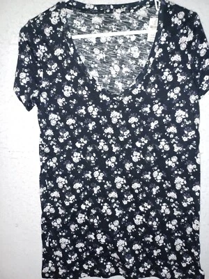 Victoria Secret CAMISETA ROSA PERFECTA ESCOTE EN V TEE talla XS S Tie Dye Camuflada NUEVA Foto 1 de 4