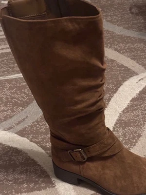 Botas de Montar UNR8ED Cremallera Lateral Completa Punta Redonda Talla 8 1/2 W Marrón Foto 1 de 4