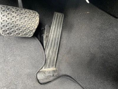 BMW 330i 2016-2019 pedal de gas negro TC: CL3 73 K -X-DRIVE- 57315 Foto 1 de 4