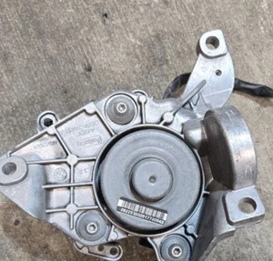 VACCUM PUMP Ford Fusion OEM DG98-2A451-AC - Picture 1 of 4