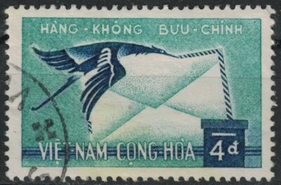 VIET NAM:1960 SC#C12 Used CTO AIR POST STAMP Crane Carrying Letter - Image 1 of 2