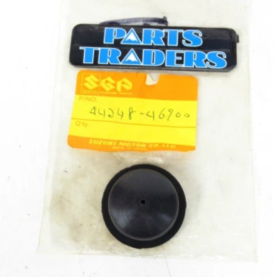 Junta de tapa de tanque de combustible/gas genuina Suzuki RM50 RM60 RM80 DS80 44248-46900 NUEVO DE STOCK Foto 1 de 3