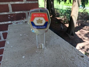 VINTAGE MOLSON CANADA BIRRA RUBINETTO POMELLO MANIGLIA LUCITE PUBBLICITÀ UOMO GROTTA BAR - Foto 1 di 4