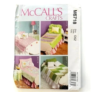 McCall’s Pattern M6718 Puppenhaus Schlafzimmer Dekor 18” Puppenbett-Bettwäsche-Tisch ungeschnitten - Bild 1 von 4