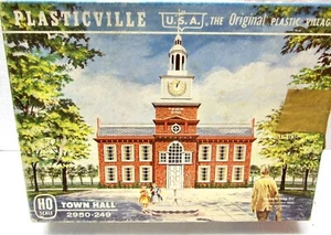 Vintage HO Scale Plasticville Town Hall Kit 2950-249 - Picture 1 of 2