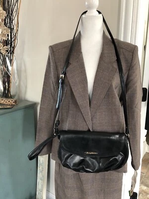 TOMMY BAHAMA Black Leather Shoulder Or Crossbody Bag~Detachable Clutch Bag EUC - Image 1 of 4