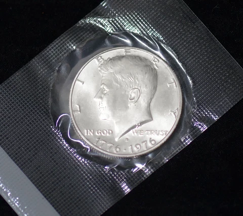 40% Silver 1976-S Bicentennial Kennedy Half BU in Mint Cello US Mint Set Coin Cover