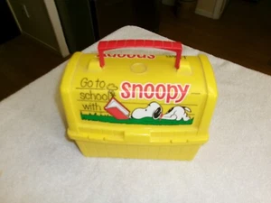 King Seeley Thermos Co. Plastic Lunchbox "Peanuts" Have Luch With Snoopy - Picture 1 of 5