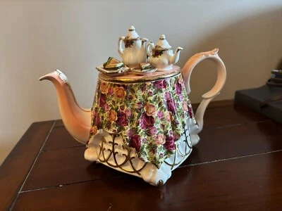 ROYAL ALBERT Old Country Roses Chintz Large Teapot By Paul Cardew - Image 1 of 4