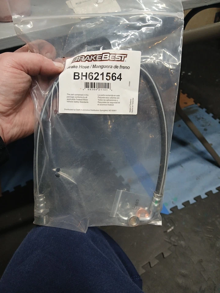 Brake hose for a 2012 Subaru legacy 3.6 - Imagem 1 de 2