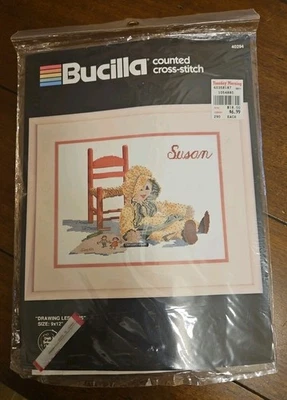 Bucilla Kit Punto de Cruz Contado Lecciones de Dibujo Muñeca #40294 9x12" Foto 1 de 4