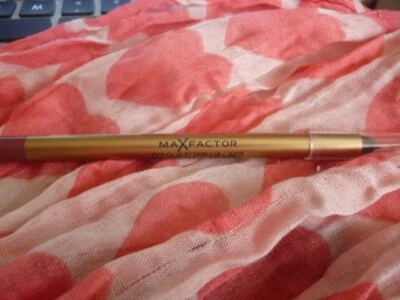 MAX FACTOR Colour Elixir Lip Liner -06 Mauve Moment. - Image 1 of 4