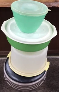 3 Stück Tupperware und Rubbermaid Schüssel Set - Bild 1 von 13