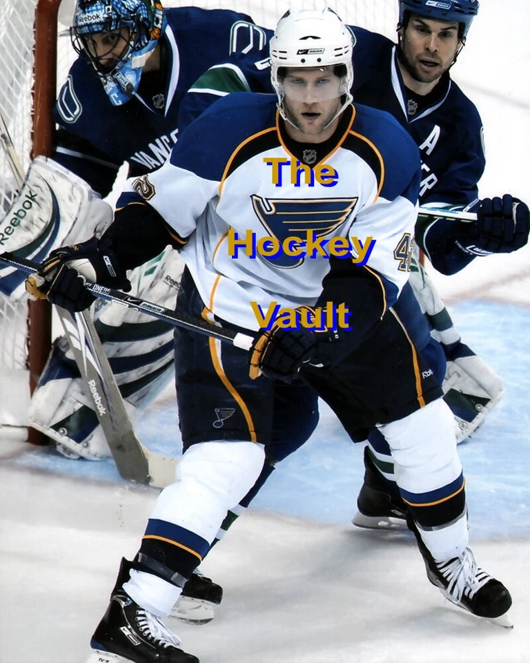 St. Louis BLUES David BACKES #42 Action v CANUCKS Custom LAB 8X10 Fan FAV L@@K! - Image 1 of 1
