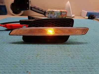 PONTIAC G8 08 09 LADO PASAJERO DERECHO GUARDABARROS MARCADOR INTERMITENTE LUZ REPETIDOR Foto 1 de 4