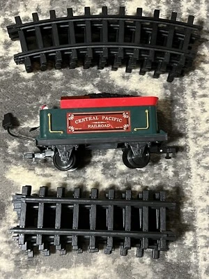 EZTEC Scientific Toy G Gauge Gold COAL TENDER Train Car And 11 Pieces Of Track - Image 1 of 4