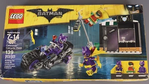 The LEGO Batman Movie - Catwoman Catcycle Chase (70902) - Picture 1 of 4