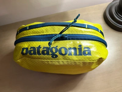 NEW! PATAGONIA Black Hole Cube Medium 6 L Chartreuse Shiny - Image 1 of 4