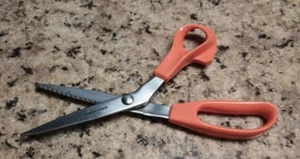 Fiskars Pinking Shears Scissors Blades 5 inch. Scissor 9.5 inch used for sewing - Picture 1 of 7